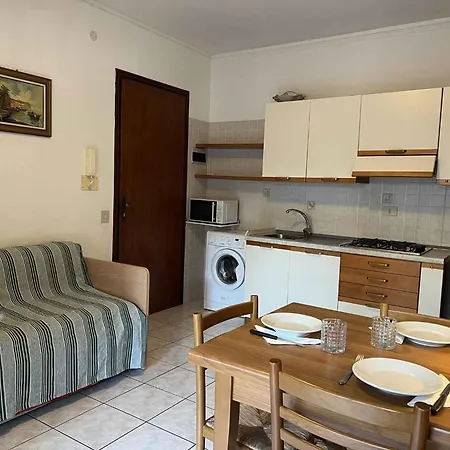 In Lignano 40980 Линьяно-Саббьядоро